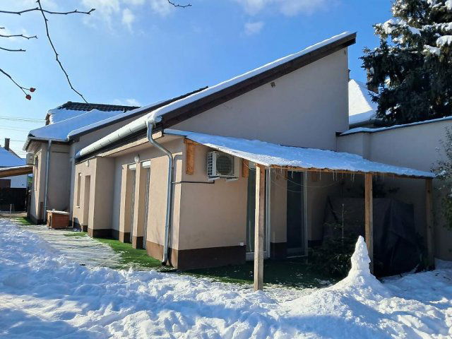 Eladó családi ház, Budapesten, XV. kerületben 152 M Ft, 4 szobás