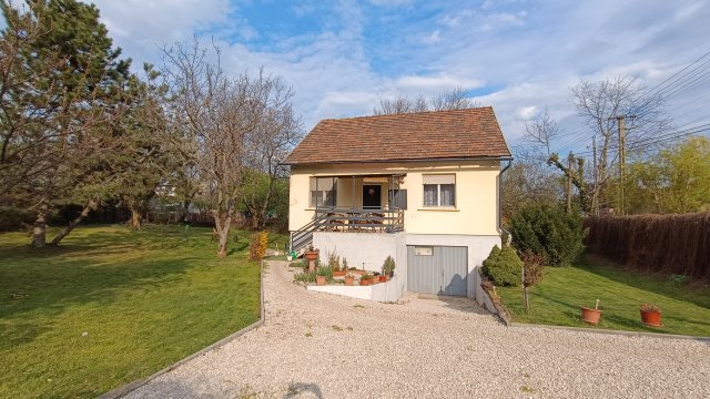 Eladó családi ház, Érden, Radnai utcában 90 M Ft, 3 szobás