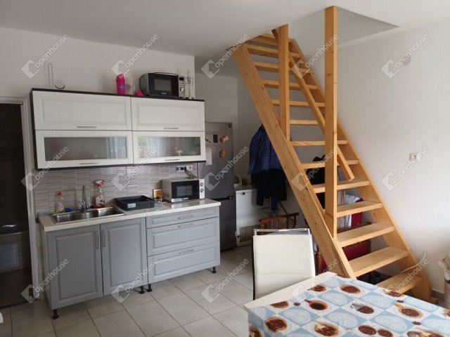 Eladó sorház, Almásfüzitőn 40 M Ft, 2 szobás