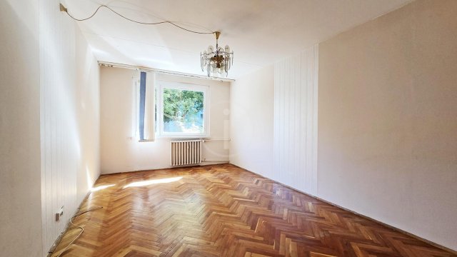 Eladó panellakás, XV. kerületben, Erdőkerülő utcában