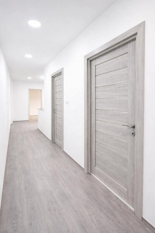 Eladó téglalakás, Komlón 42 M Ft, 3 szobás