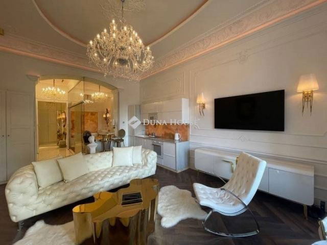 Kiadó téglalakás, albérlet, Budapesten, V. kerületben, 2 szobás