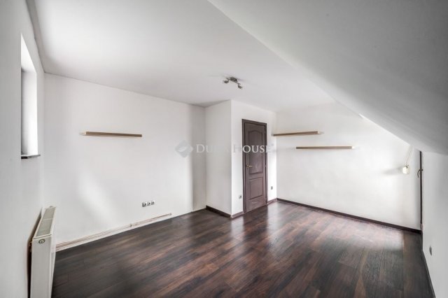 Eladó családi ház, Budaörsön 225 M Ft, 4 szobás
