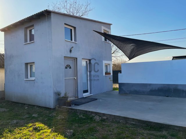 Eladó családi ház, Ráckevén 28.9 M Ft, 1 szobás