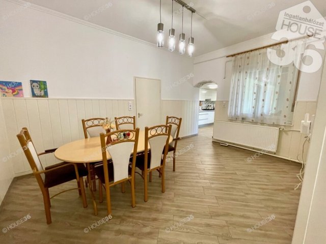 Eladó családi ház, Kecskeméten 105 M Ft, 4 szobás