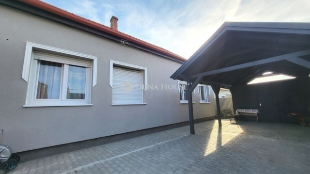Eladó családi ház, Érden 160 M Ft, 7 szobás