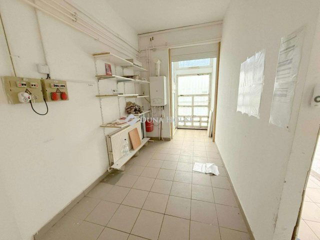 Kiadó üzlethelyiség, Nyíregyházán 200 E Ft / hó