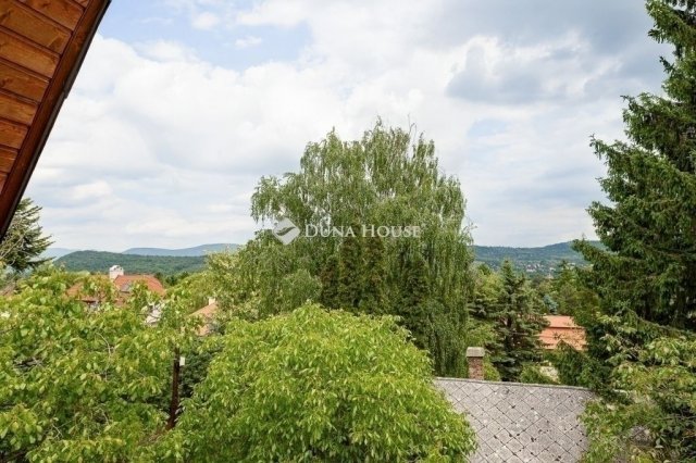 Eladó családi ház, Budapesten, II. kerületben 294.9 M Ft