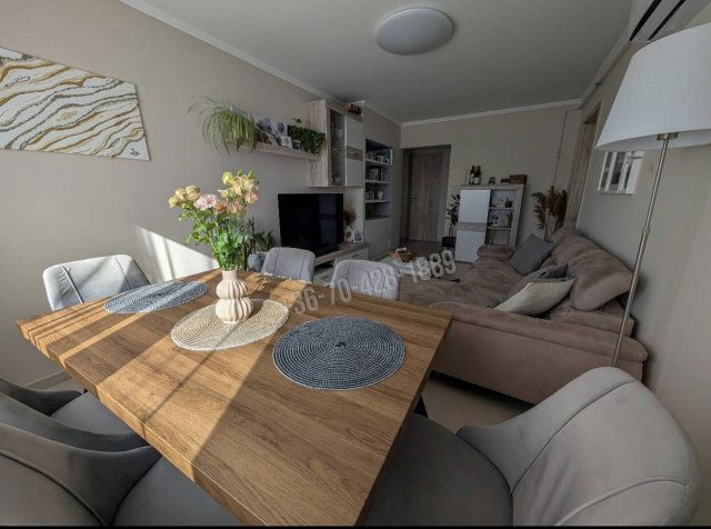 Eladó panellakás, Budapesten, III. kerületben 89.5 M Ft, 3 szobás