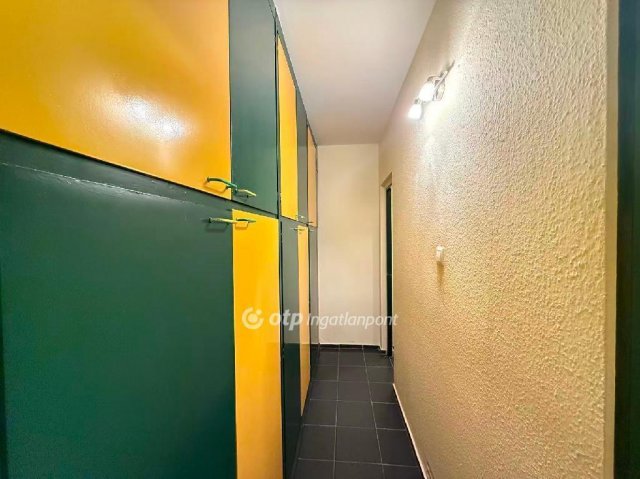 Eladó panellakás, Budapesten, XIV. kerületben 65 M Ft, 1+2 szobás