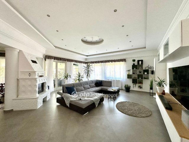 Eladó családi ház, Miskolcon 175 M Ft, 4 szobás