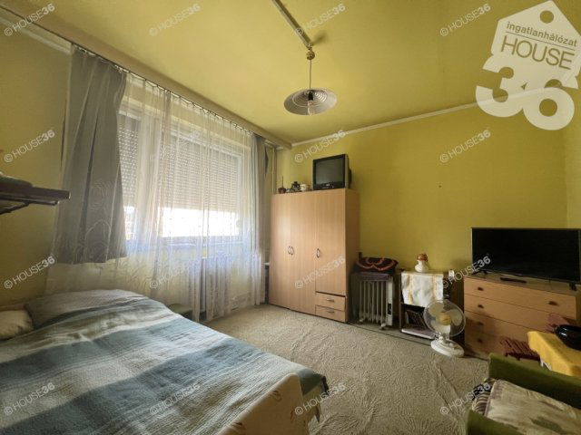 Eladó téglalakás, Kecskeméten 34.9 M Ft, 2 szobás