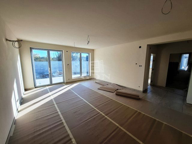 Eladó sorház, Kiskunlacházán 67.5 M Ft, 4 szobás