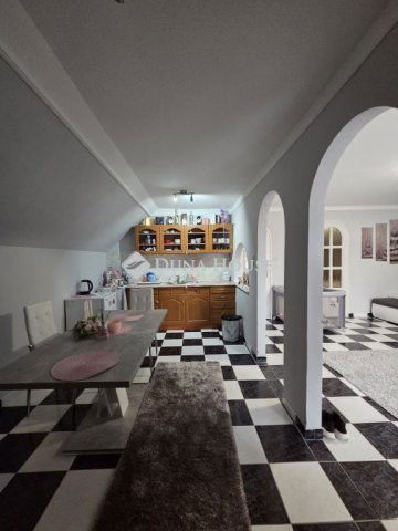 Eladó téglalakás, Abonyban 28 M Ft, 3 szobás