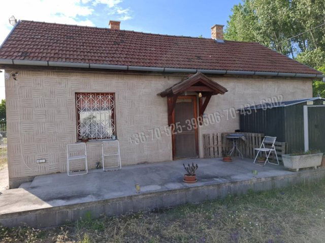 Eladó családi ház, Csemőn 27.9 M Ft, 2 szobás