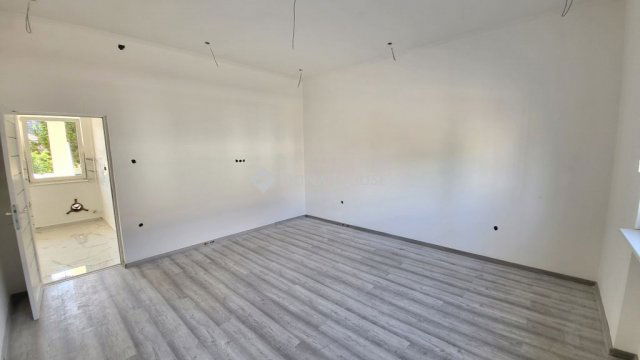 Eladó téglalakás, Budapesten, XX. kerületben 39.9 M Ft, 1 szobás