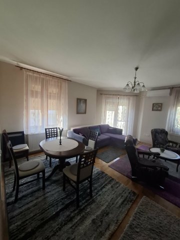 Eladó téglalakás, Kaposváron 59.5 M Ft, 1+2 szobás