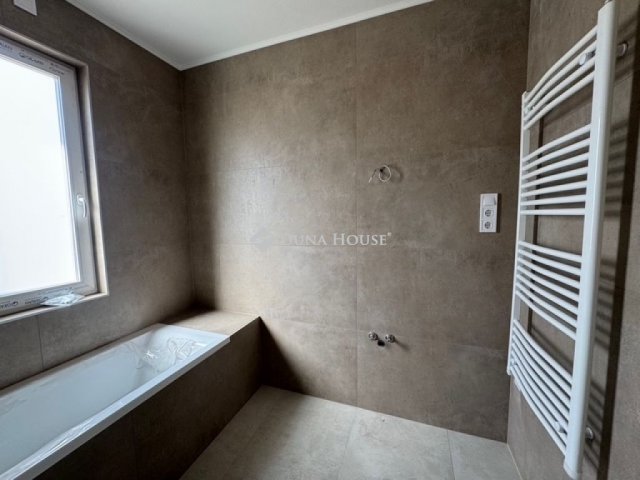 Eladó családi ház, Kecskeméten 85 M Ft, 4 szobás