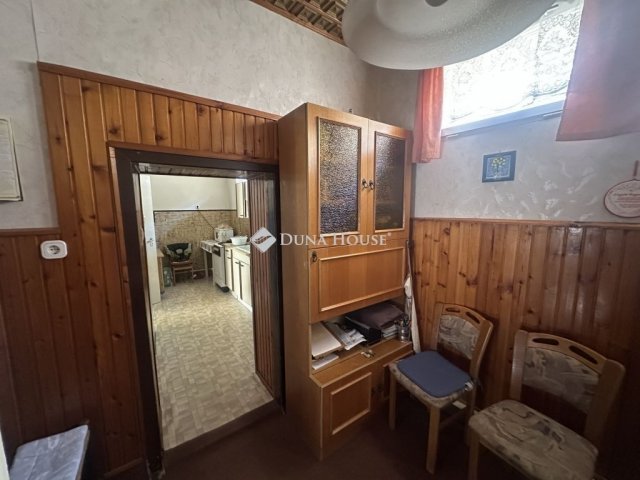 Eladó családi ház, Máriakéménden 34 M Ft, 8 szobás