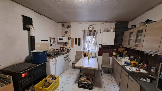 Eladó családi ház, Böhönyén 9.625 M Ft, 2 szobás