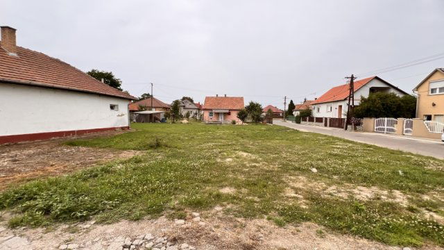 Eladó telek, Mezőcsáton 2 M Ft / költözzbe.hu