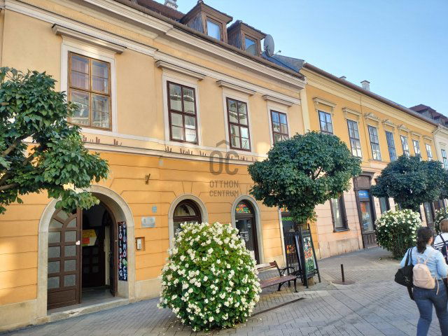 Eladó téglalakás, Győrött 84.49 M Ft, 3 szobás