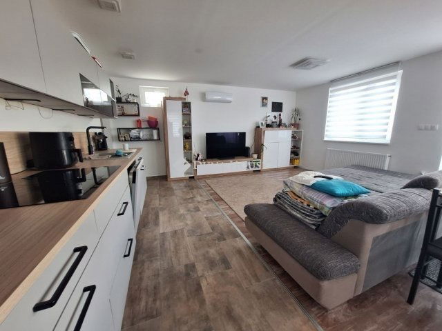 Eladó családi ház, Kőszegen 84.99 M Ft, 5 szobás