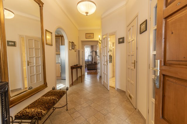 Eladó téglalakás, Budapesten, XI. kerületben, Budaörsi úton