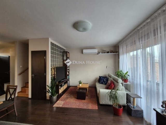 Eladó sorház, Csömörön 140.8 M Ft, 5 szobás