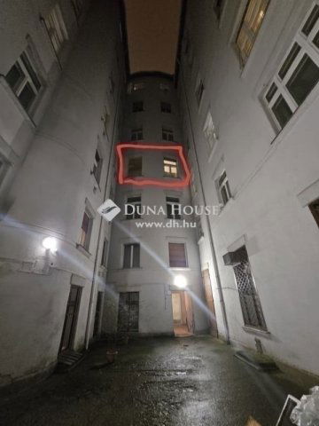 Eladó téglalakás, Budapesten, V. kerületben 68 M Ft, 2 szobás