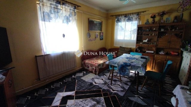 Eladó családi ház, Jászladányon 15 M Ft, 2 szobás