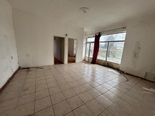 Eladó családi ház, Alsóbogáton 13 M Ft, 3 szobás