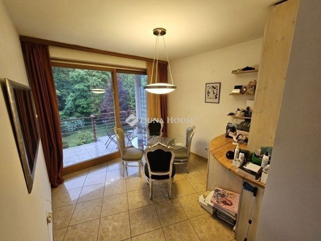 Eladó téglalakás, Budapesten, II. kerületben 99 M Ft, 2 szobás