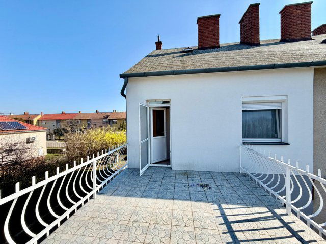 Eladó téglalakás, Celldömölkön 55.9 M Ft, 2 szobás