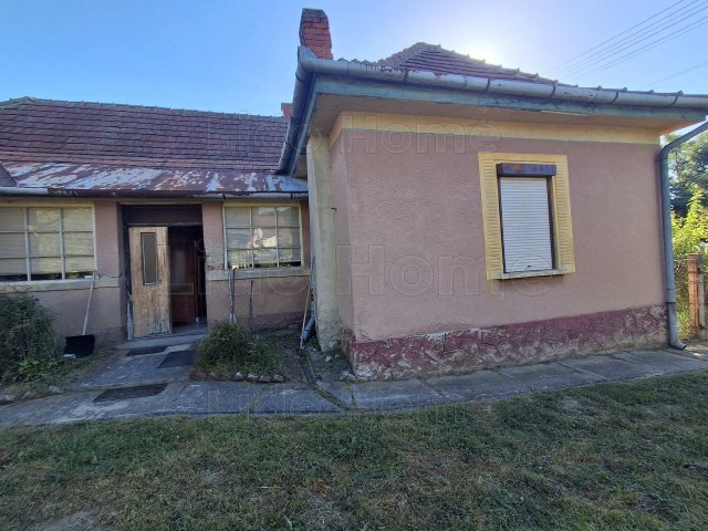 Eladó családi ház, Nagyradán 45 M Ft, 3 szobás
