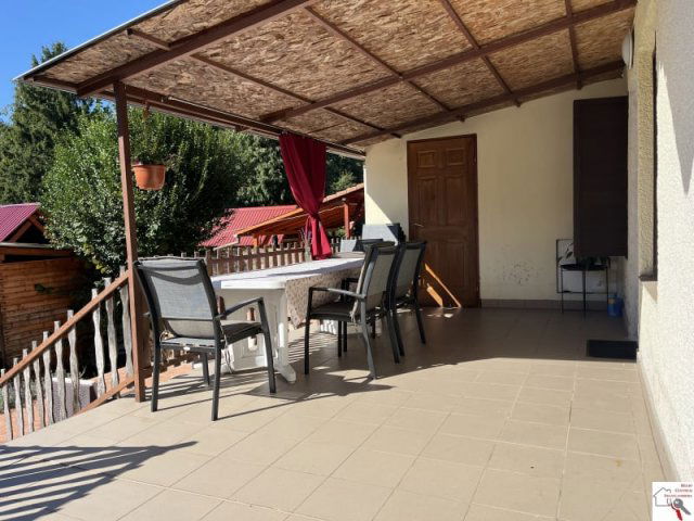 Eladó családi ház, Abaligeten 49.9 M Ft, 4 szobás