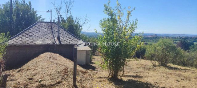 Eladó telek, Pécsett, Mélyút dűlőn 3.99 M Ft