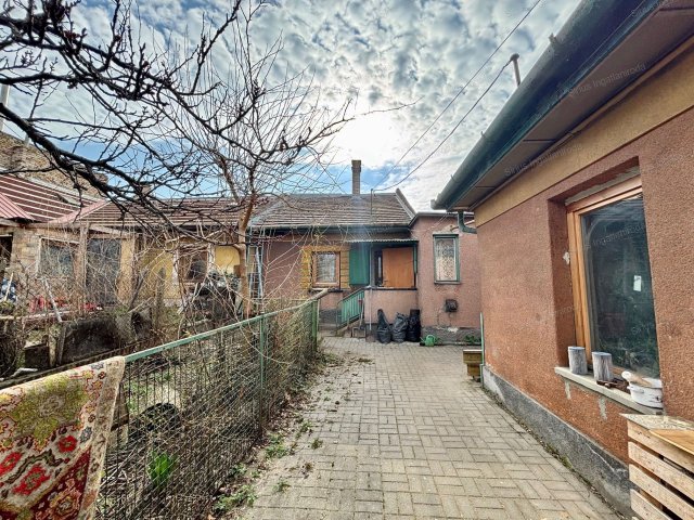 Eladó családi ház, Budapesten, XX. kerületben 74.9 M Ft