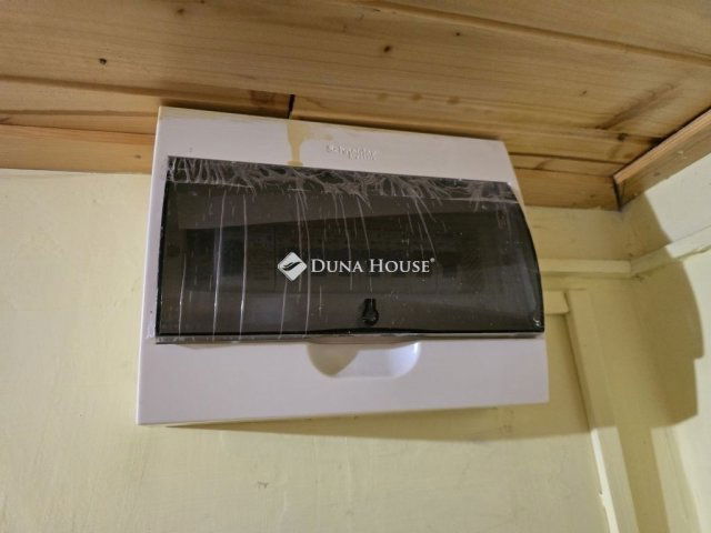 Eladó panellakás, Pécsett 47.9 M Ft, 2 szobás