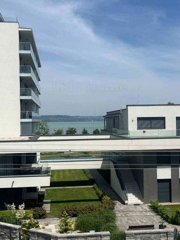 Eladó téglalakás, Balatonlelleén 99.99 M Ft, 3 szobás