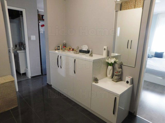 Eladó panellakás, Dombóváron 30.9 M Ft, 2 szobás