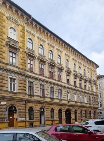 Eladó téglalakás, Budapesten, VII. kerületben 86.9 M Ft