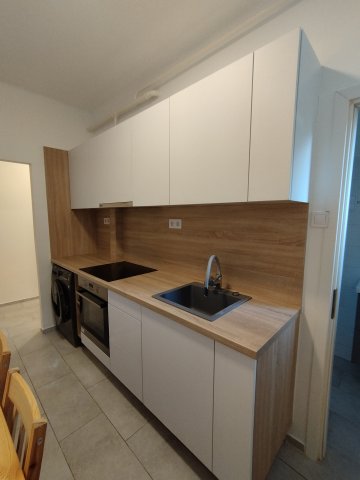 Eladó panellakás, Pécsett, Kenderföld utcában 39.5 M Ft