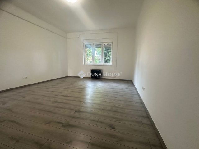 Eladó téglalakás, Budapesten, IV. kerületben 62.5 M Ft, 1 szobás