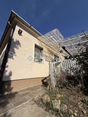 Eladó ikerház, Hajmáskéren 84.9 M Ft, 3 szobás