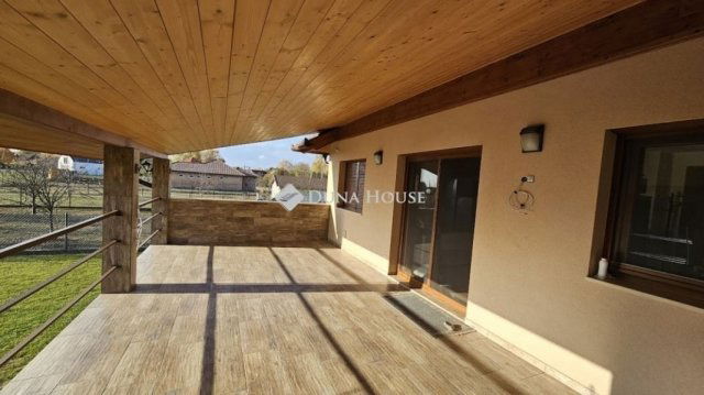 Eladó ikerház, Szigetcsépen 124.9 M Ft, 4 szobás