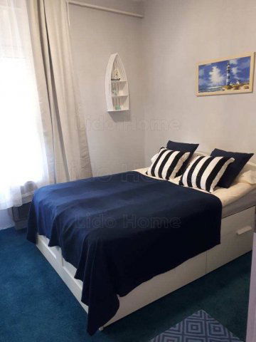 Eladó családi ház, Siófokon 198 M Ft, 9 szobás