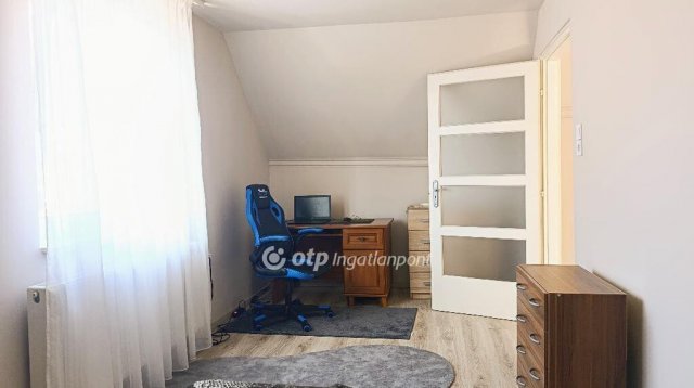 Eladó családi ház, Jászfényszarun 76.4 M Ft, 4+1 szobás