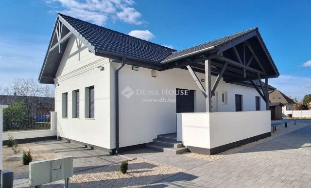 Eladó családi ház, Nagykőrösön 79.995 M Ft, 4 szobás