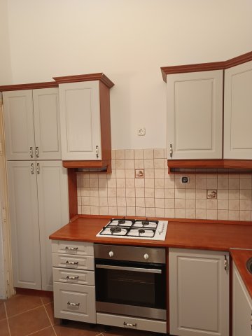 Kiadó téglalakás, albérlet, VII. kerületben, Akácfa utcában